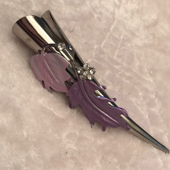 Beautiful Hair Clip - Free w/Bundle - Picture 6 of 8